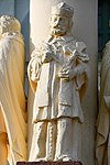 Dávod, Szentháromság-oszlop Nepomuki Szent János-szobra 2020 01.jpg