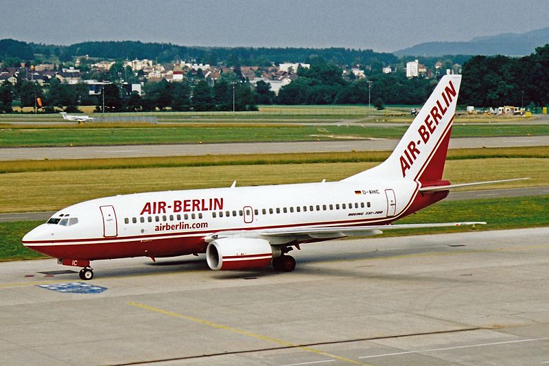 File:D-AHIC 1 B737-7BK Air-Berlin(Hamburg Intl) ZRH 19JUN03 (8540778367).jpg