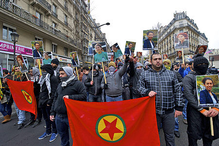 Tập_tin:Demonstration_in_Paris_for_slain_PKK_workers.jpg