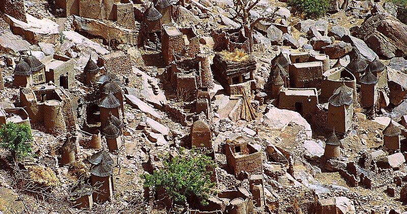 File:Dogon Country, Bandiagara, Mali, West Africa.jpg