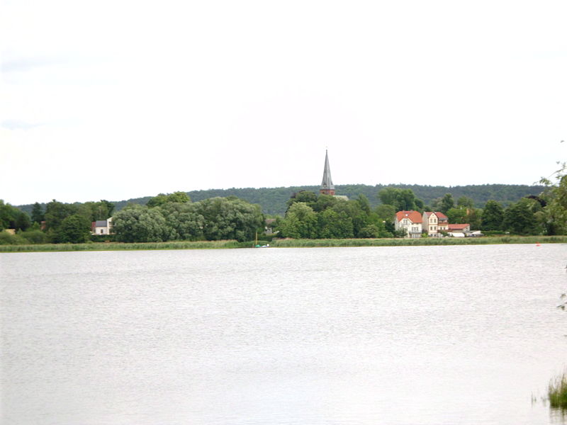 File:Dorfkirche Geltow 3.JPG