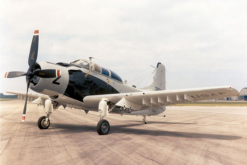 Plik:Douglas A-1E Skyraideer-ap49-USAF.jpg