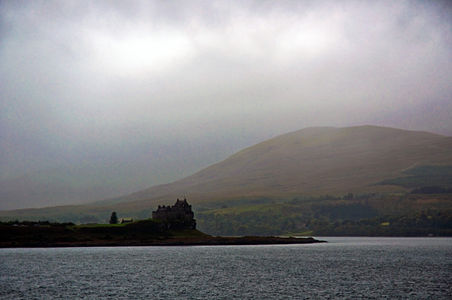 Duart Castle, Mull, Scotland, 13 Sept. 2010 - Flickr - PhillipC.jpg