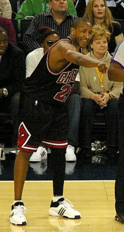 Duhon played with the Bulls from 2004 to 2008