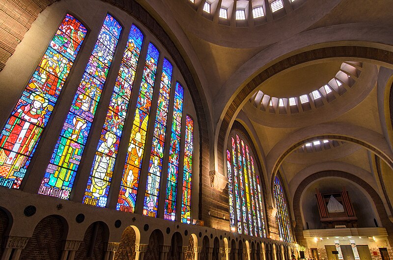 File:Eglise Sainte-Odile, Paris 21 January 2014 009.jpg