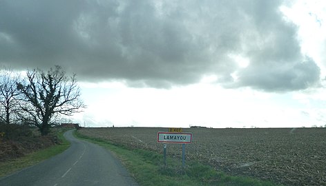 Entrée dans Lamayou.