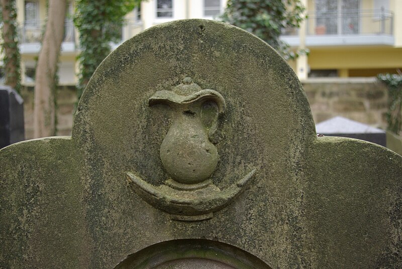 File:Fürth Alter Jüdischer Friedhof 030.JPG