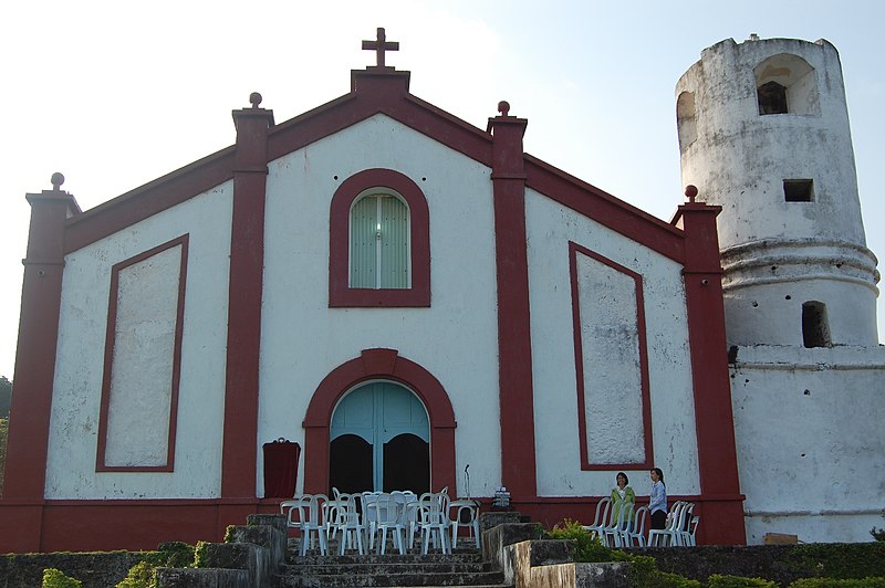 File:Facade of Itbayat Church.jpg