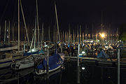 English: West marina of Friedrichshafen by night. Deutsch: Westlicher Yachthafen von Friedrichshafen in der Nacht.