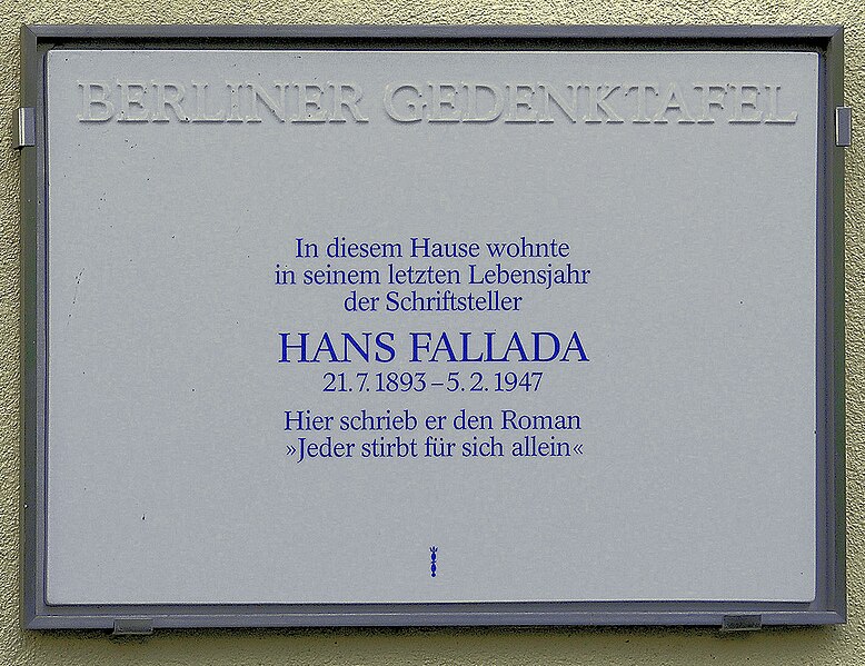 File:Gedenktafel Rudolf-Ditzen-Weg 19 (Niedschh) Hans Fallada.jpg