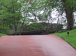 Gerald B. and Beverley Tonkens House, May 2011.jpg