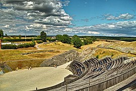 Grand amphitheatre caveae.jpg