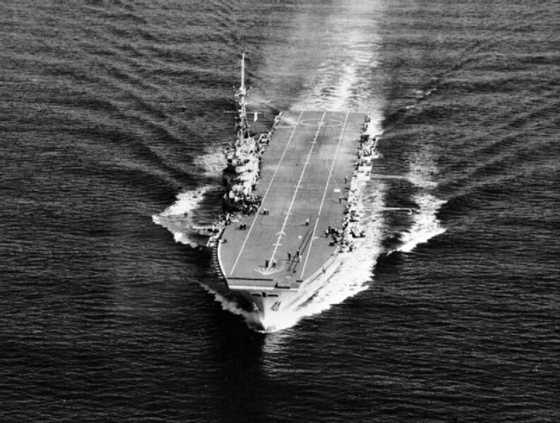 File:HMS Vengeance (R71) underway in 1945.jpg