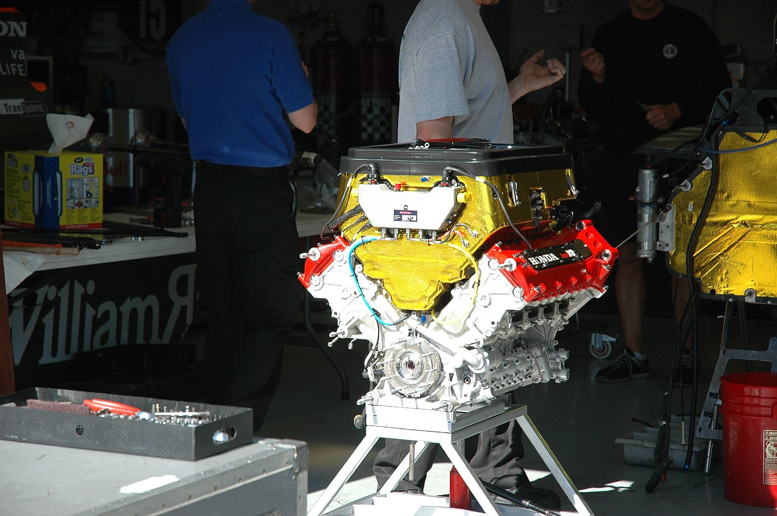 Honda indy v8