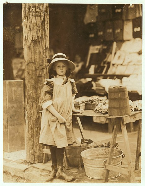 File:In the shadow of City Hall, selling vegetables at 515 King St., Wilmington, Delaware. Investigator, Edward F. Brown. LOC nclc.03594.jpg