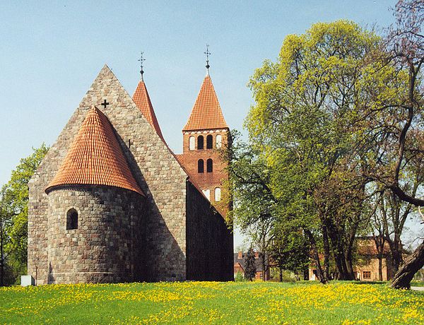 Romanesque Holy Name of Mary church (minor basilica)