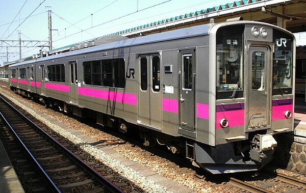 An Akita area 701-0 series in April 2007