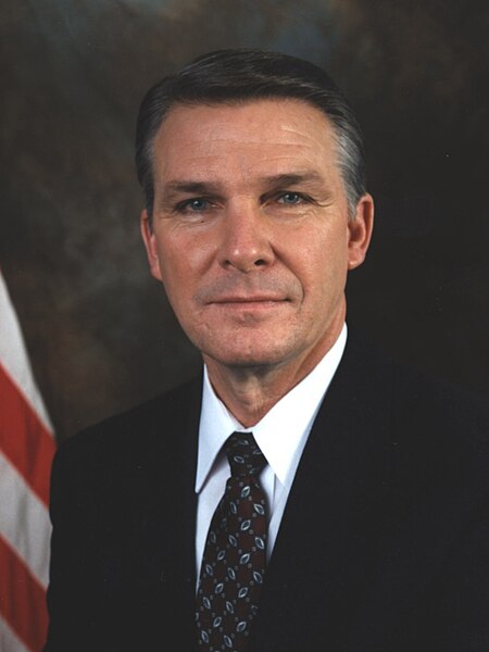 File:James Lee Witt, official FEMA photo portrait (cropped).jpg