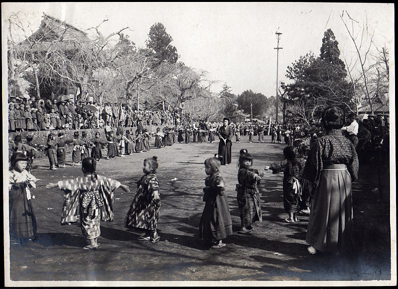 File:Japanese Children playing Outdoors (1911 by Elstner Hilton).jpg