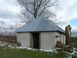 Čeština: Márnice na židovském hřbitově v obci Lukavec v okrese Pelhřimov. English: Morgue in the Jewish cemetery in the municipality of Lukavec, Pelhřimov District, Vysočina Region, Czech Republic.