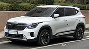 File:Kia Sorento Hybrid MQ4 HEV PE Snow White Pearl (3).jpg - Wikipedia