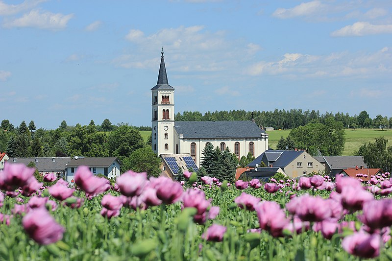 File:Kirche in Callenberg. IMG 7187BE.jpg