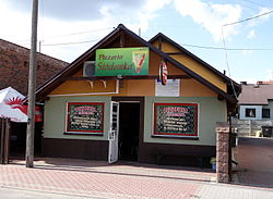 Polski: Pizzeria Siódemka w Krzeszowie, w powiecie niżańskim