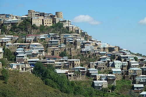 Красивый аул. Село Кубачи Дагестан. Селение Кубачи Дагестан. Аул Кубачи в Дагестане. Кубачи (Дахадаевский район).