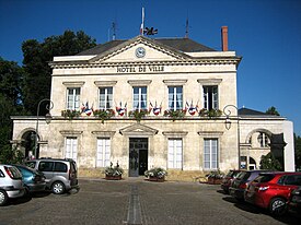 La Châtre Hôtel de ville.jpg