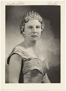 Lady May Helen Emma Abel Smith (nascida em Cambridge) .jpg