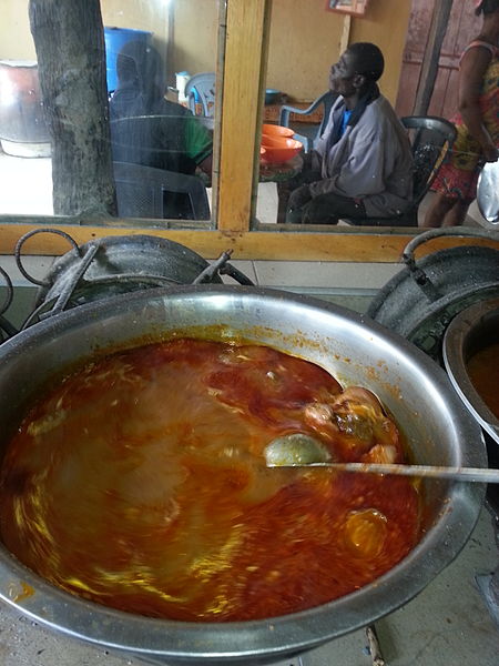 File:Light soup with assorted meat.jpg