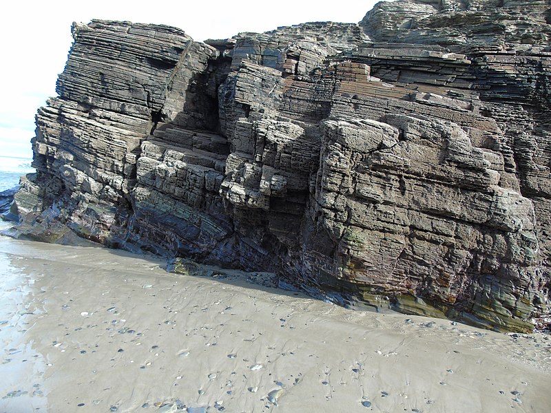 File:Litoral.104 - Praia das Catedrais.jpg