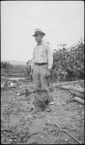 File:Lockett, Mr., clearance foreman - NARA - 279778.jpg