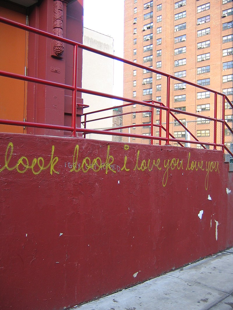 File:Look look i love you love you - Flickr - shnnn.jpg