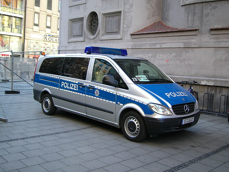 File:MB Vito Polizei Erfurt.jpg