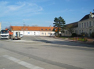 Marck, Pas-de-Calais Commune in Hauts-de-France, France