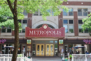 <span class="mw-page-title-main">Metropolis Performing Arts Centre</span> Theatre company in Illinois, USA