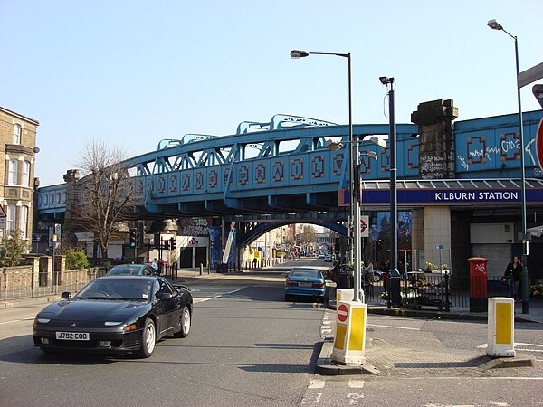 The viaduct at Kilburn, spelling out the words "Metropolitan Railway".