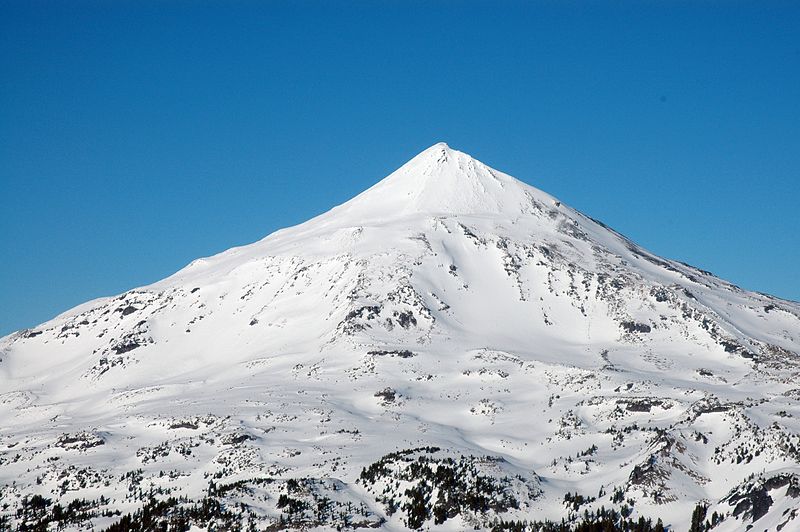 File:Middle Sister from the north.jpg