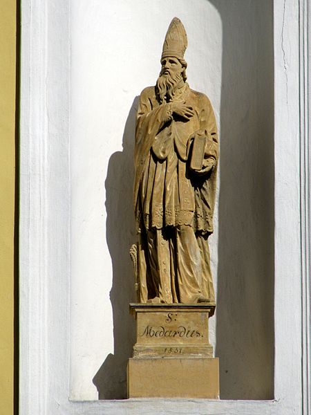 File:Milotice kostel 05.jpg