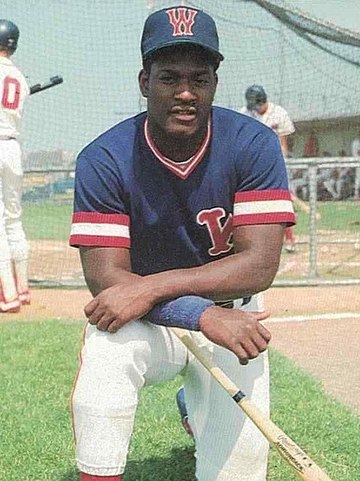 Boston Red Sox All-Star Mo Vaughn played for the Wareham Gatemen in 1987 and 1988.