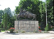 Monumentul statuar "Dragoş Vodă şi Zimbrul"1