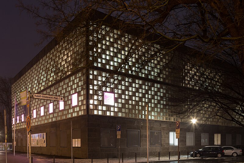 File:Museum August Kestner Friedrichswall Trammplatz Mitte Hannover Germany.jpg