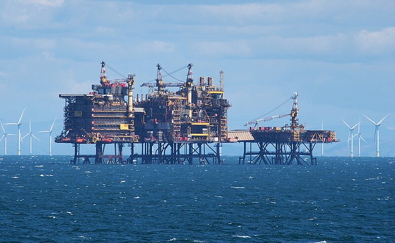 File:Offshore gas platforms, Morecambe Bay - geograph.org.uk - 5498217.jpg