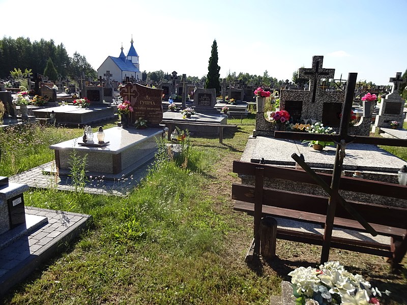 File:Orthodox cemetery in Dubiny 2017-07-30 003.jpg
