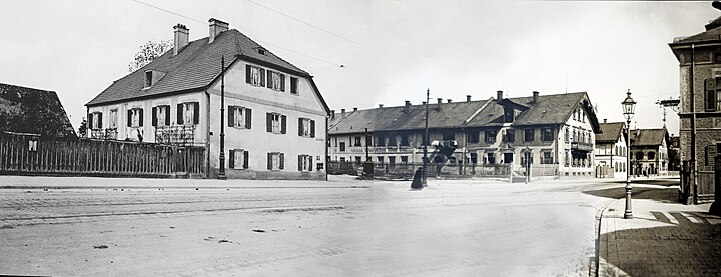 Pfarrhof und Plinganserstraße 94 (Mitte) um 1910