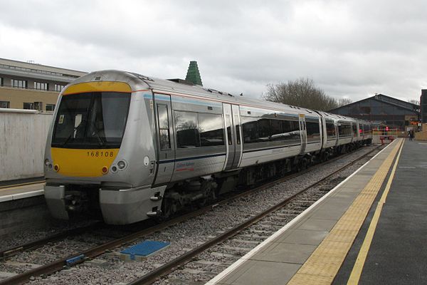 A Chiltern railways service at Oxford in 2017