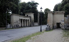 File:Campo Marzio - palazzo Borghese sulla piazza 1110995.JPG - Wikipedia