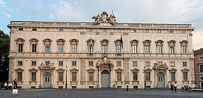 How to get to Palazzo Della Consulta with public transit - About the place