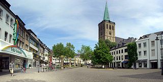 <span class="mw-page-title-main">Viersen</span> Town in North Rhine-Westphalia, Germany